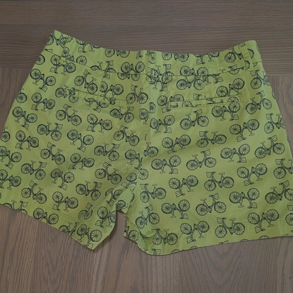 Crown & Ivy Lime Green Chino Shorts Size 8 - Picture 5 of 8